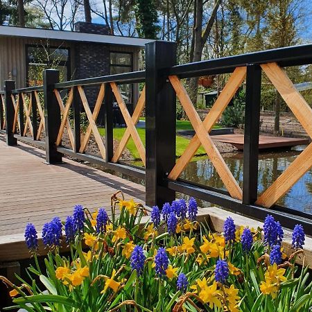 Great Chalet With Air Conditioning, Near Veluwe Hoenderloo Buitenkant foto